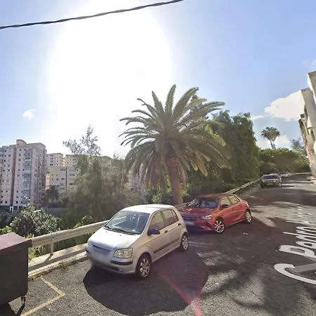 La Laja 4 招待所 *